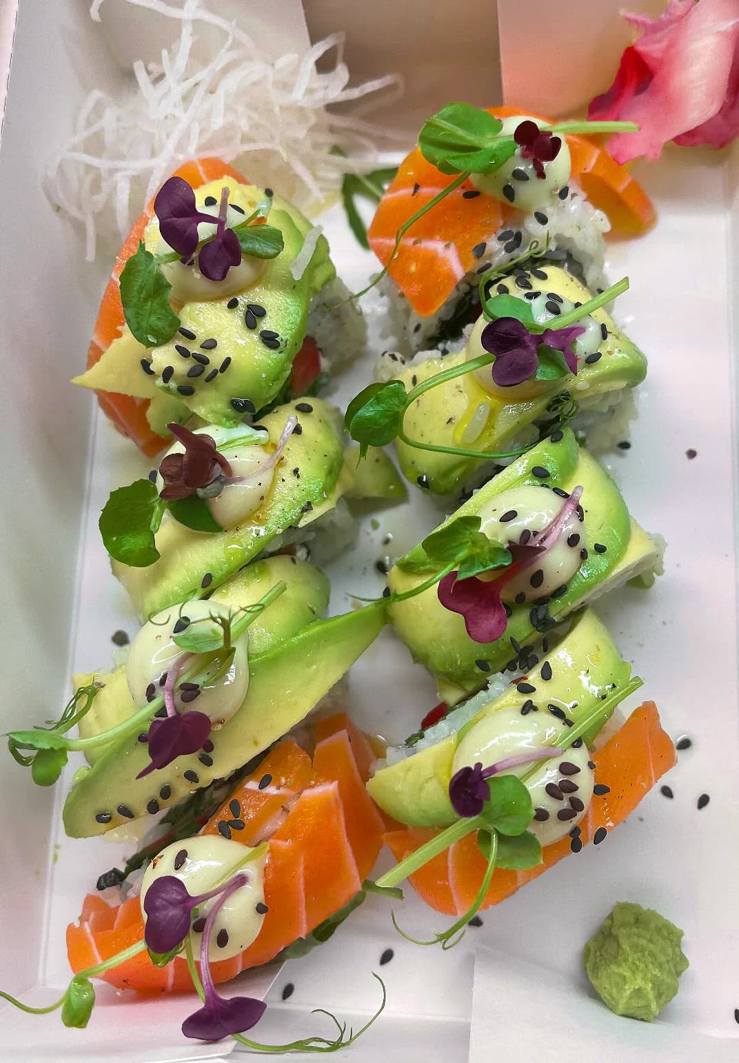 Fresh Salmon Roll