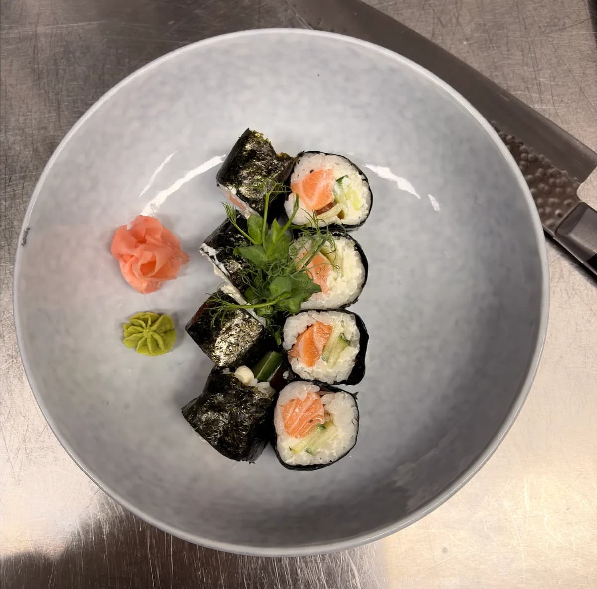Futo-Maki Premium-Lachs, Gurke, Frischkäse